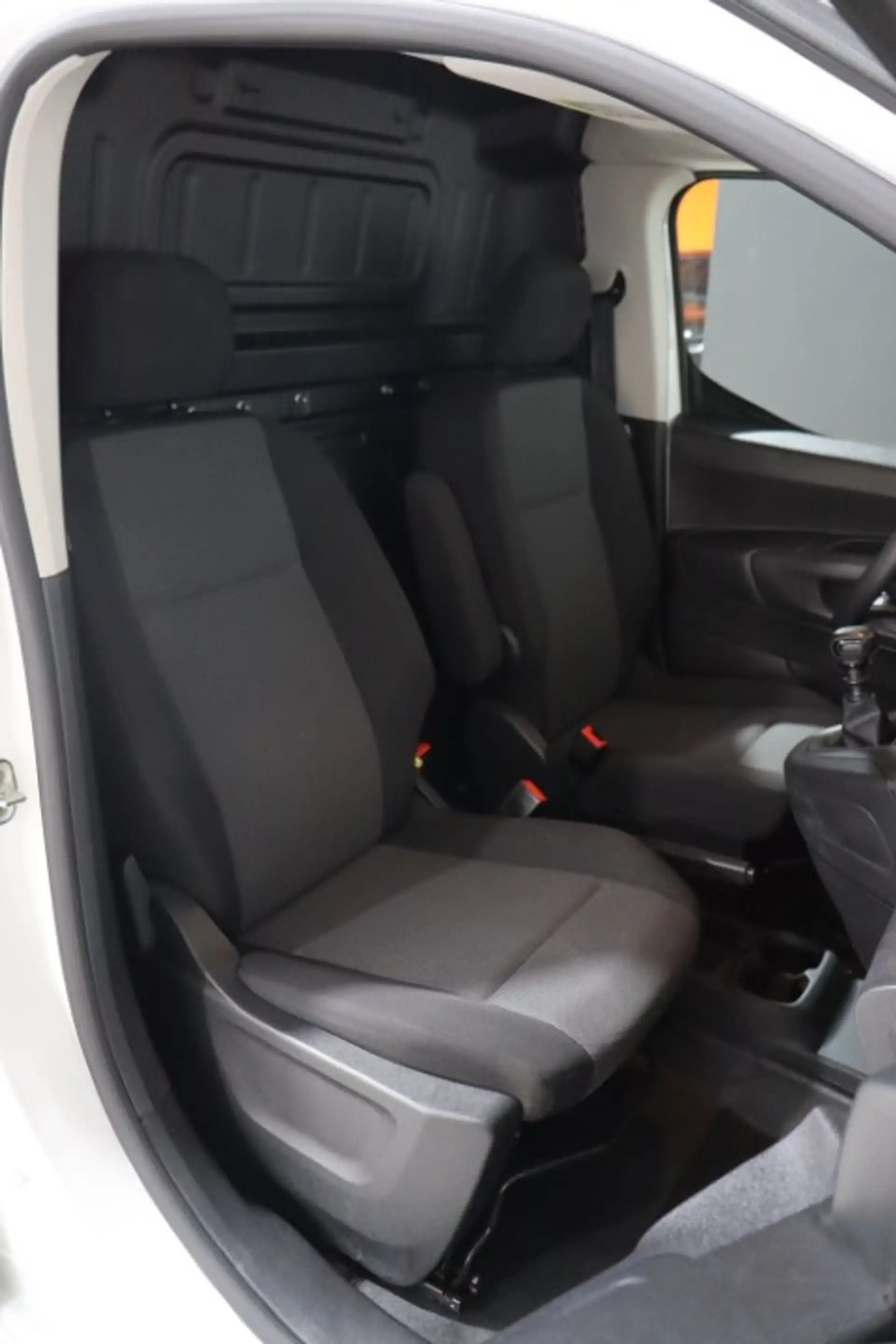 Toyota Proace 1.5 D — photo 12