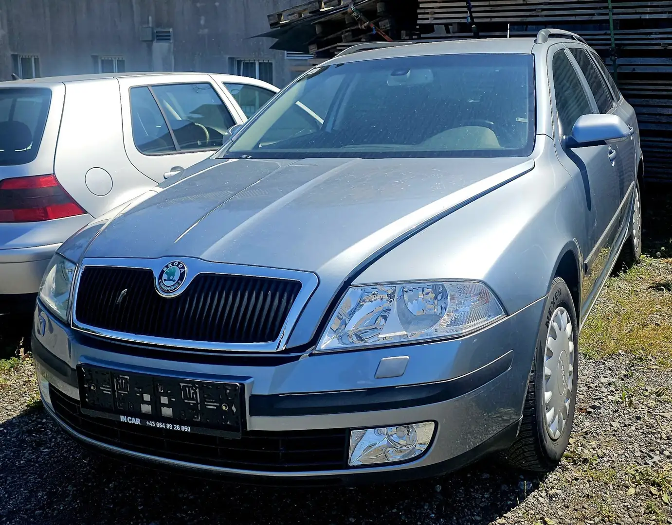 Skoda Octavia Combi 1.6 FSI Ambiente - 1