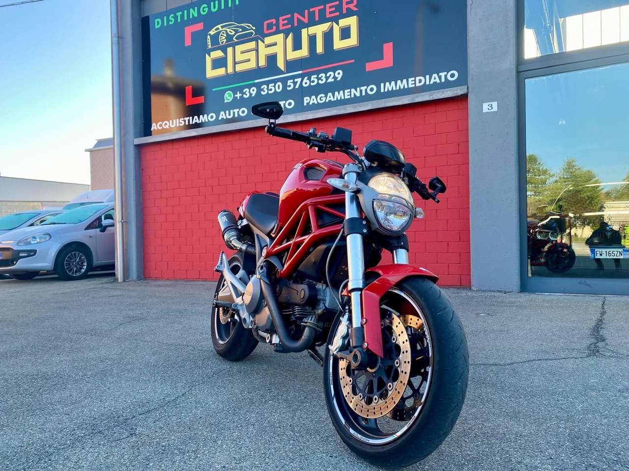 Ducati Monster 696