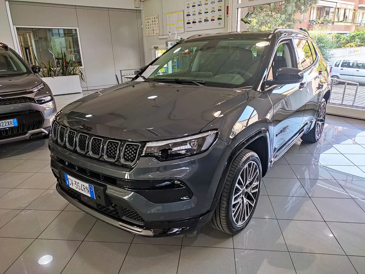 Jeep Compass 1.5 Turbo T4 130CV MHEV 2WD Summit Gris - 1