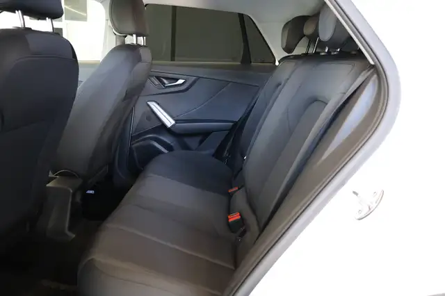 Audi Q2 view 11