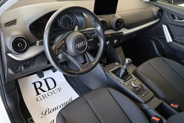 Audi Q2 view 9