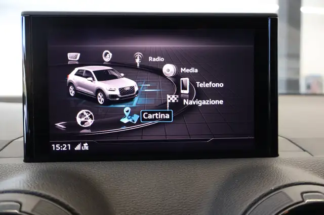 Audi Q2 view 15
