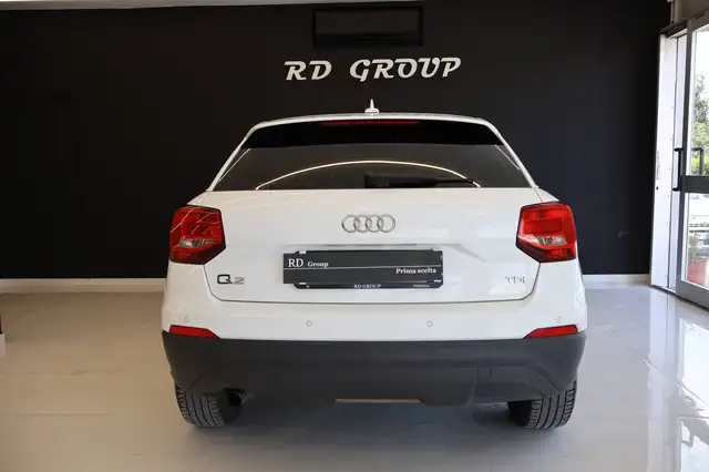 Audi Q2 view 5