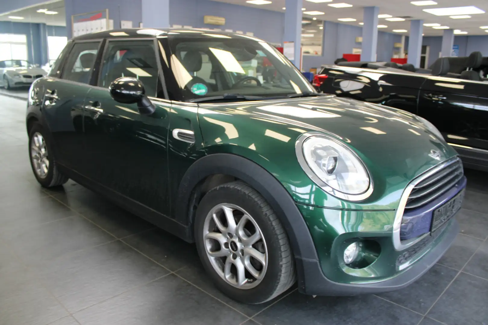 MINI Cooper 5-Türig Grün - 1
