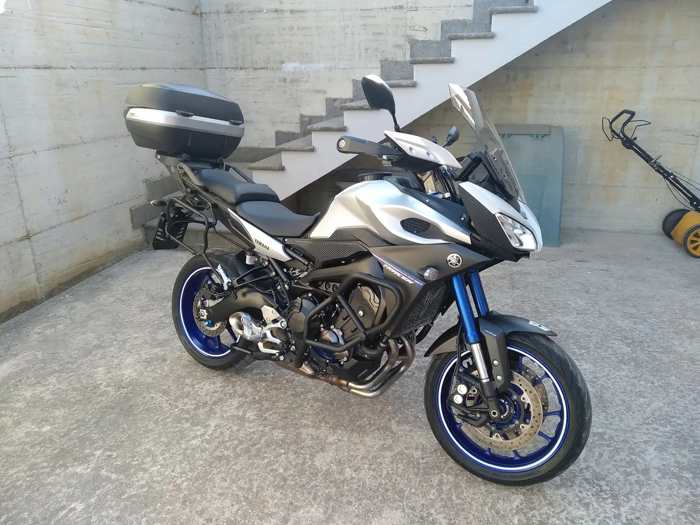 Yamaha Tracer 900 ABS Ezüst - 1