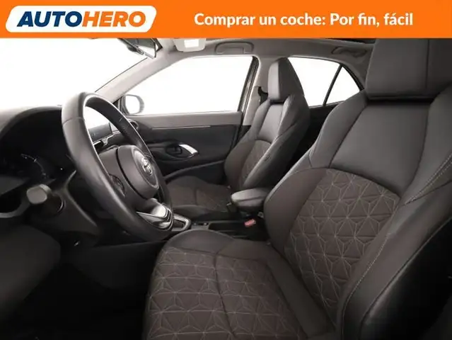Toyota Yaris Cross view 11