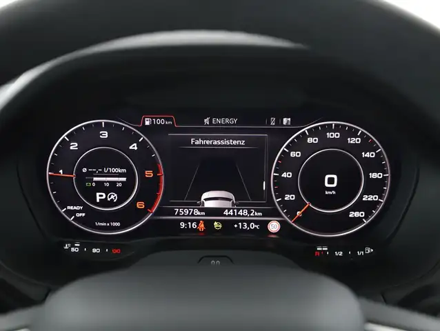 Audi Q2 view 14