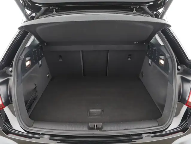 Audi Q2 view 7