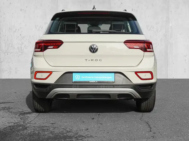 Volkswagen T-Roc view 6