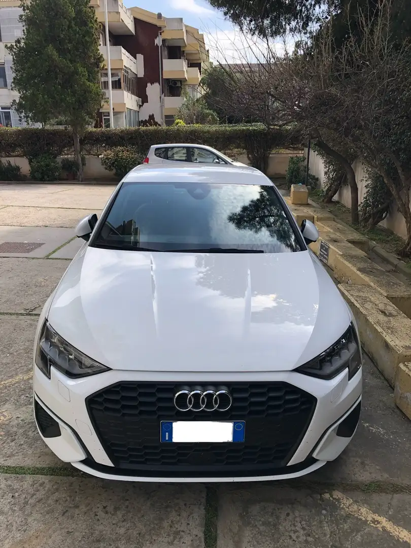 Audi A3 Sportback 35 1.5 tfsi mhev Business s-tronic Bianco - 1