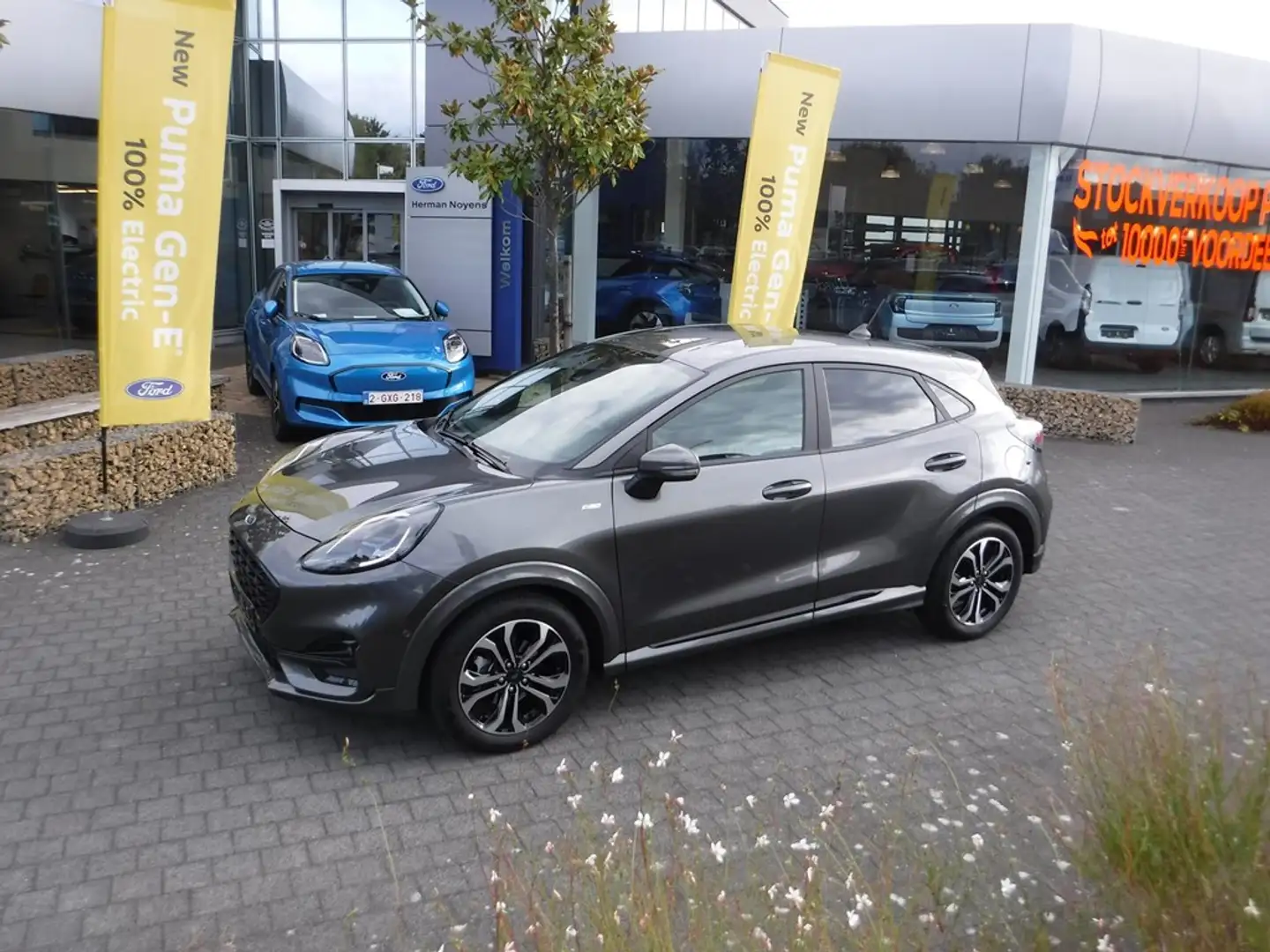 Ford Puma Ecoboost mHEV ST-Line Grau - 1
