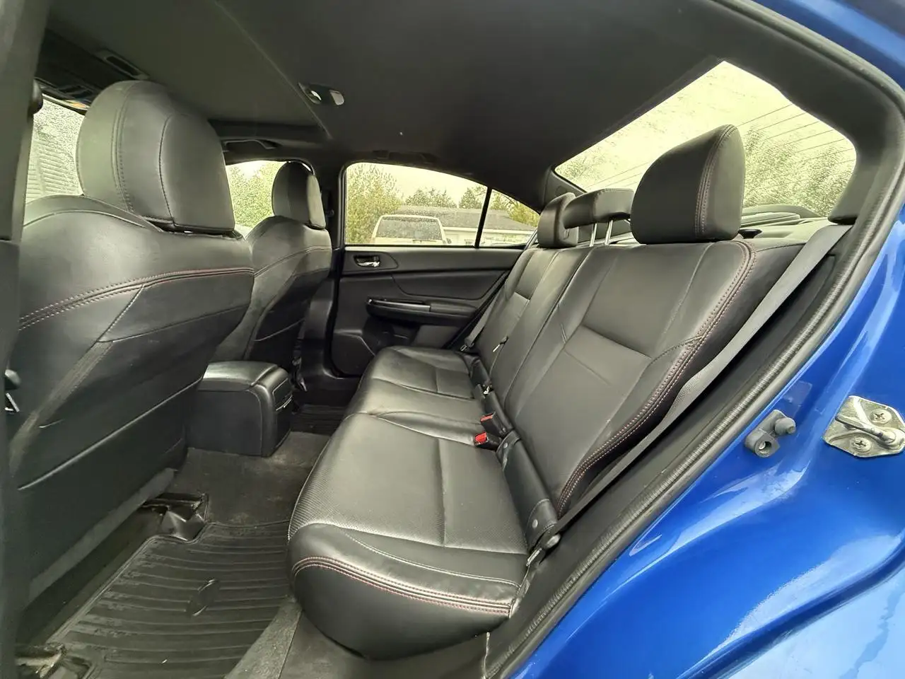 Subaru WRX снимка Subaru WRX