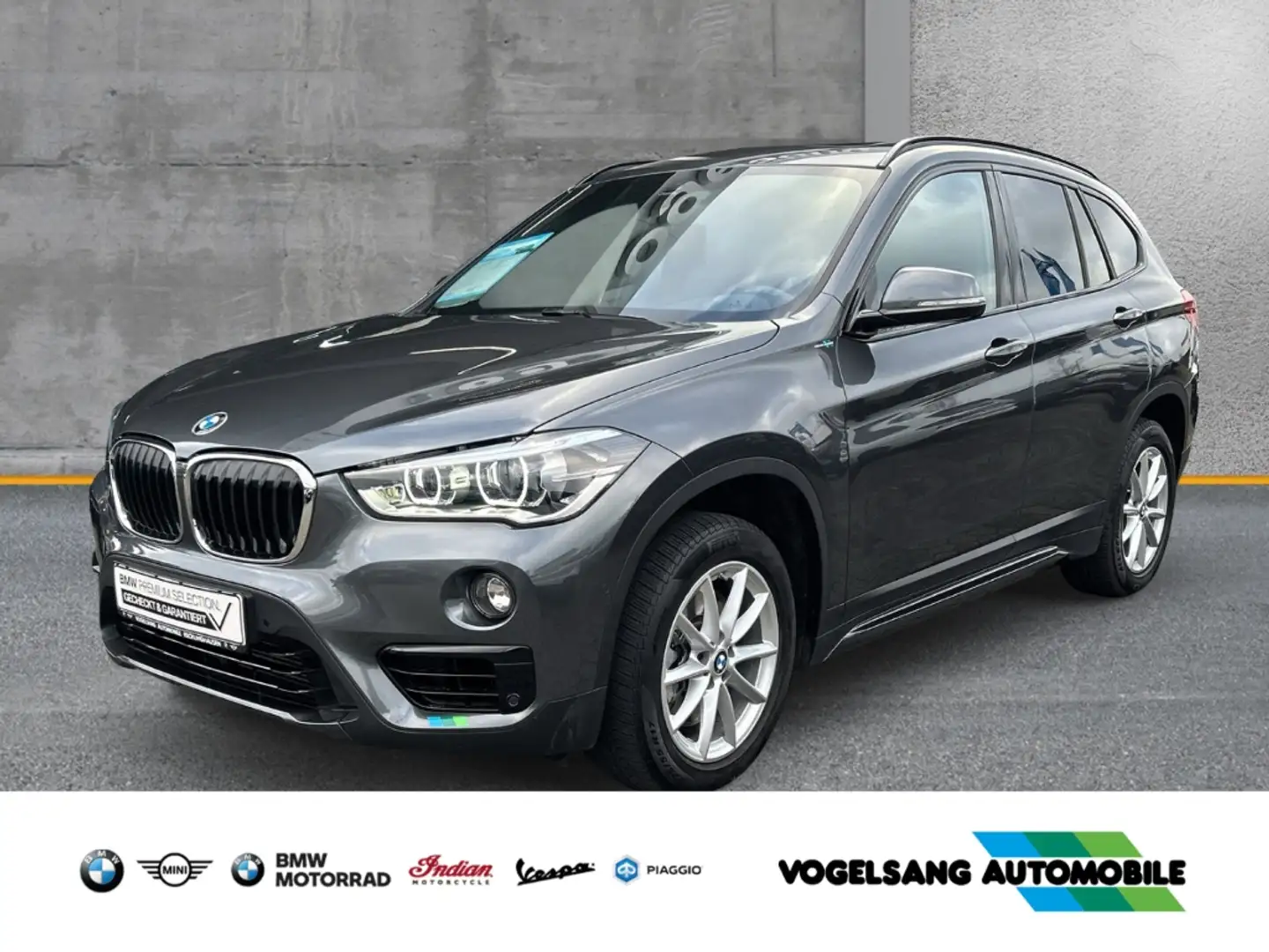 BMW X1 sDrive20i,Sport Line,Panodach,HeadUp,Rückfahrk. Grau - 1