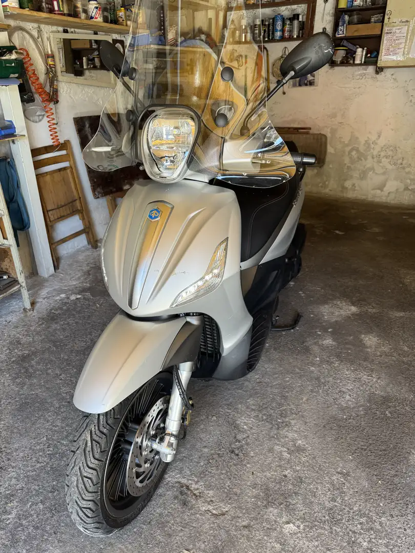 Piaggio Beverly 300 beverlyS - 1