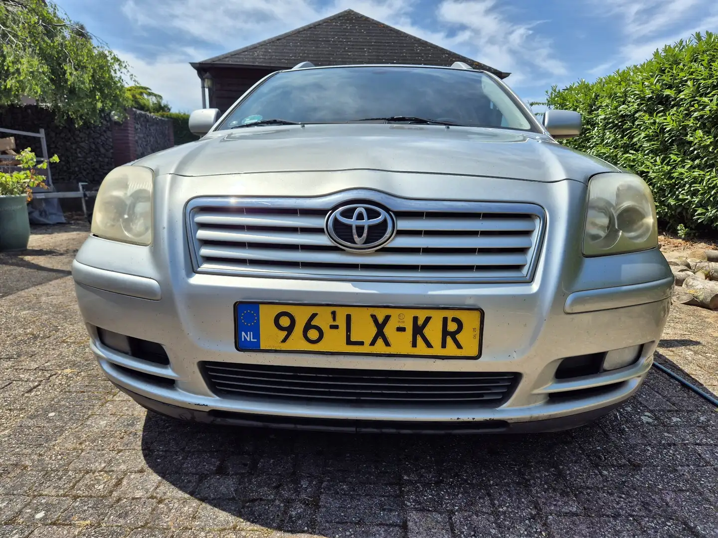 Toyota Avensis 2.0 VVTi Linea Sol Grijs - 1