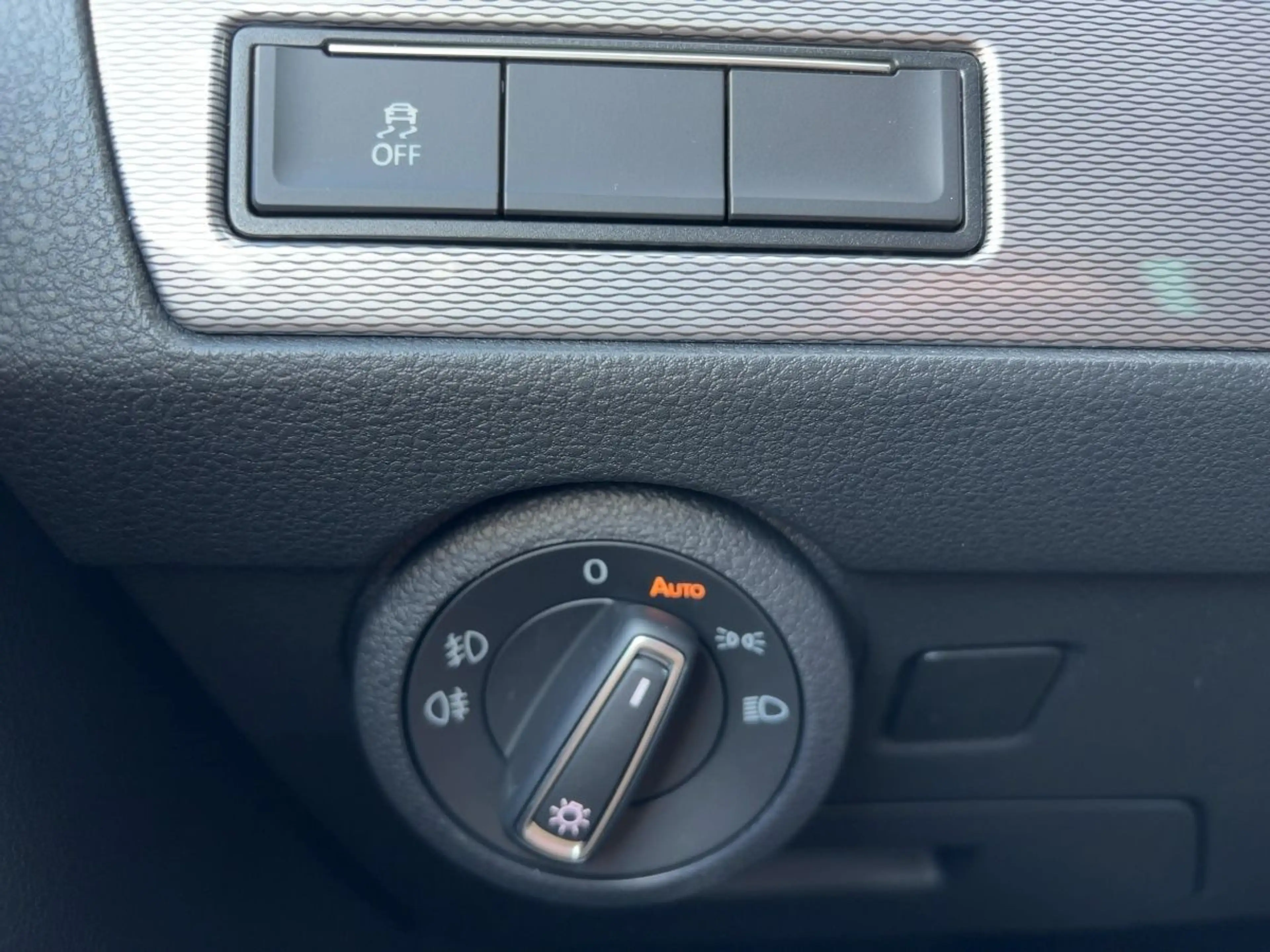 Volkswagen T6.1 Multivan Comfortline — photo 15