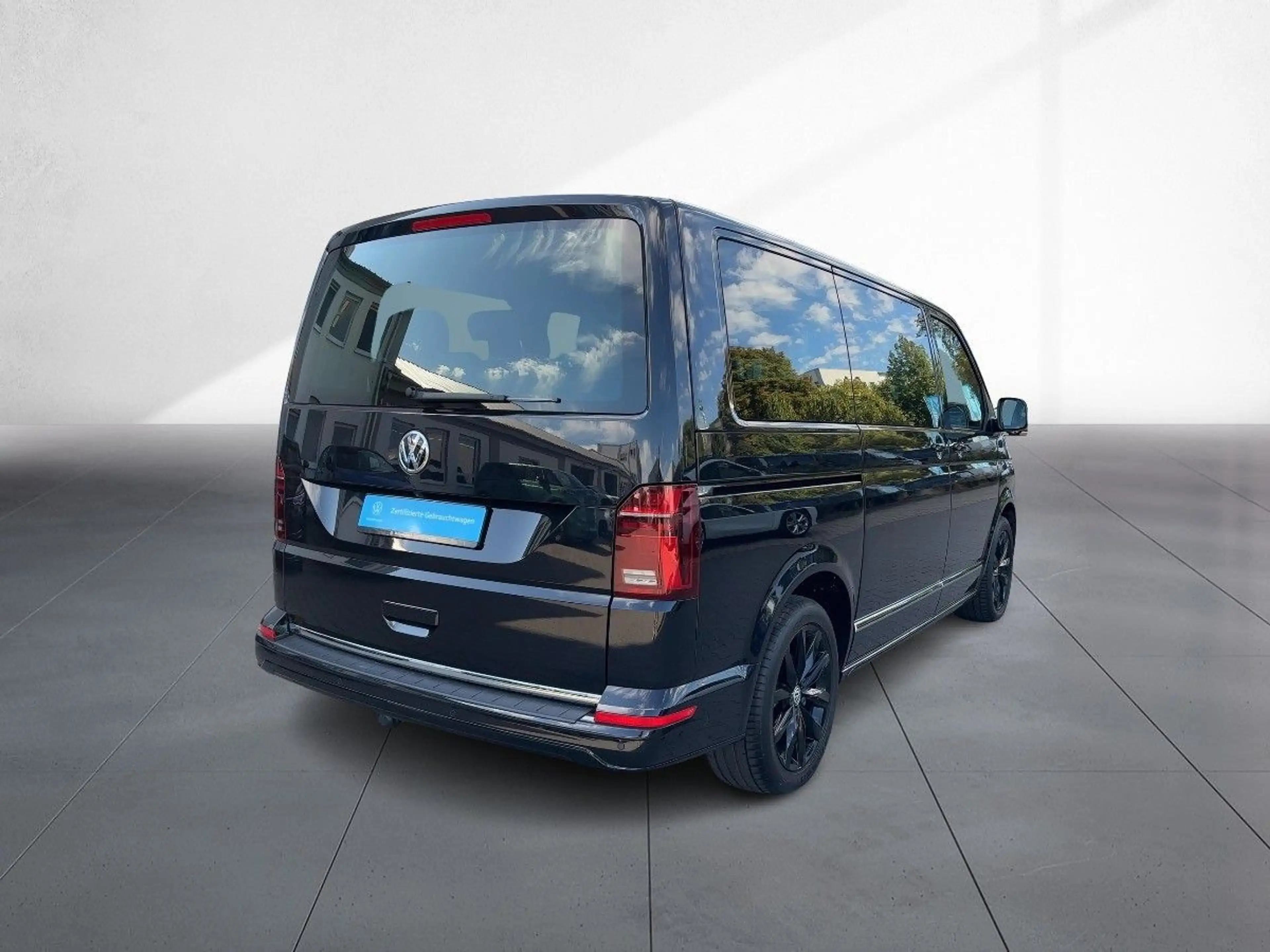 Volkswagen T6.1 Multivan Comfortline — photo 3