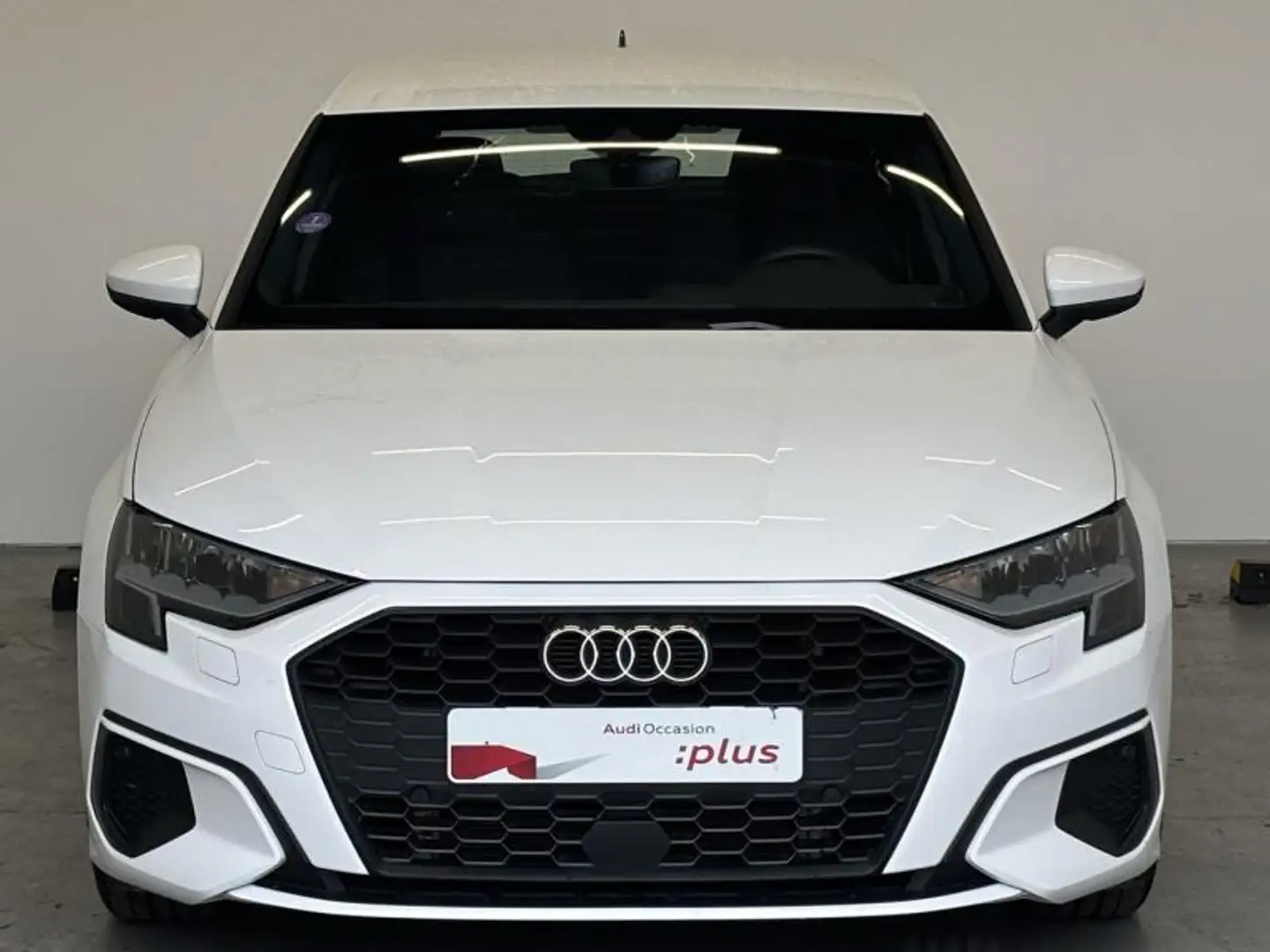 Audi A3 40 TFSI e 204ch Business Executive S tronic 6 Blanc - 2