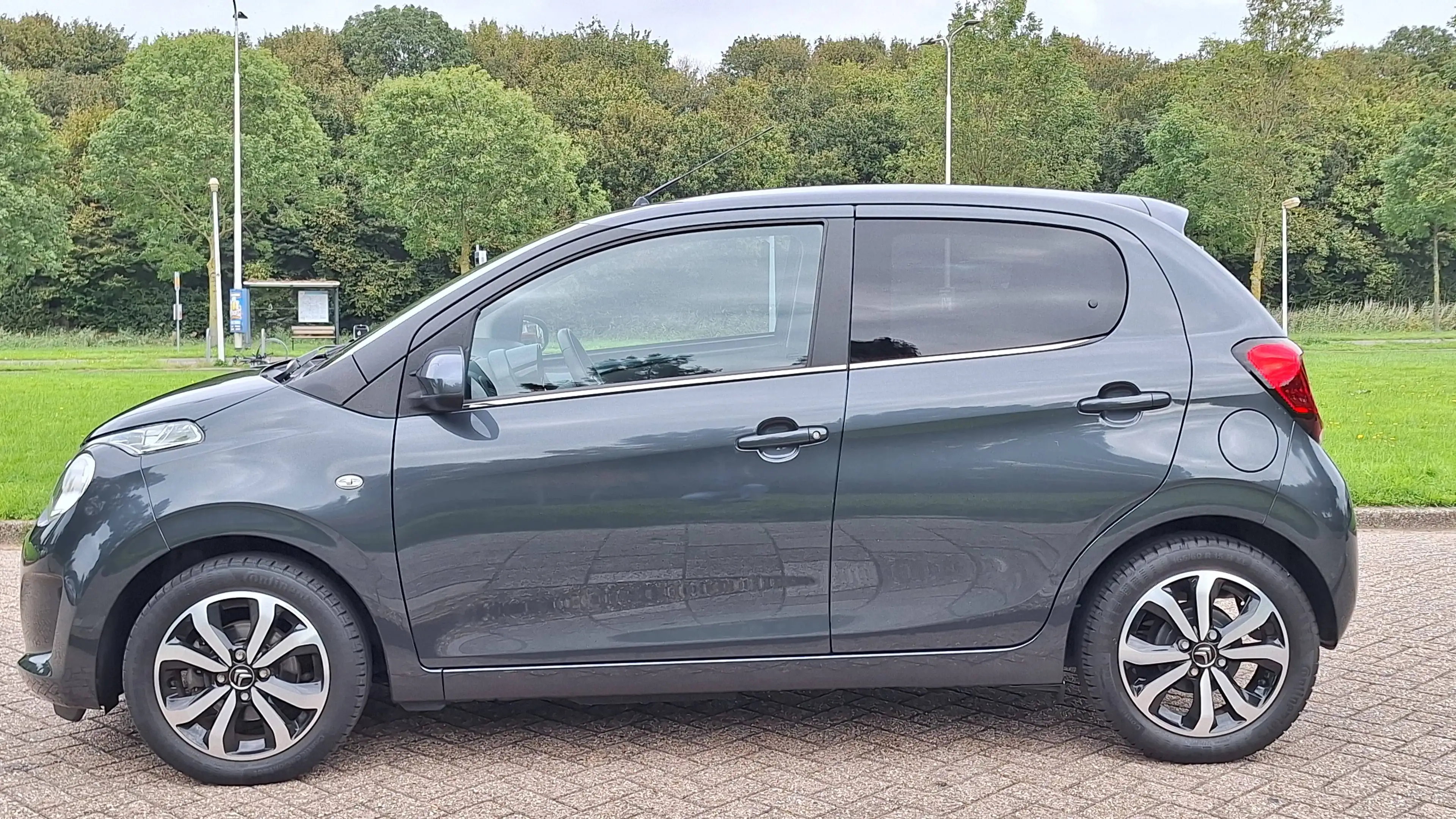Citroen C1 1.0 VTi Shine Camera / Climate Control / Carplay Ned Auto — photo 4