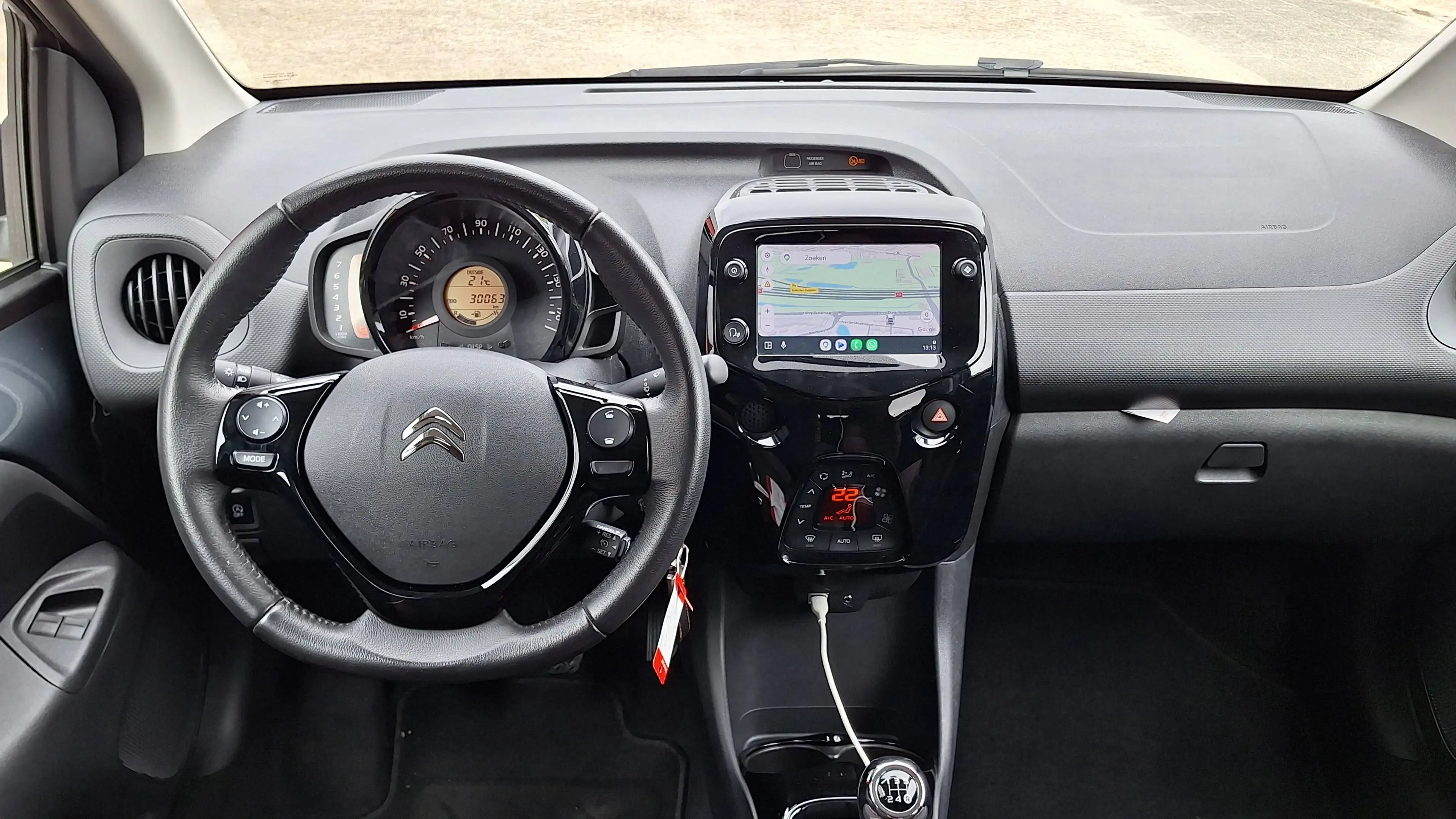Citroen C1 1.0 VTi Shine Camera / Climate Control / Carplay Ned Auto — photo 14