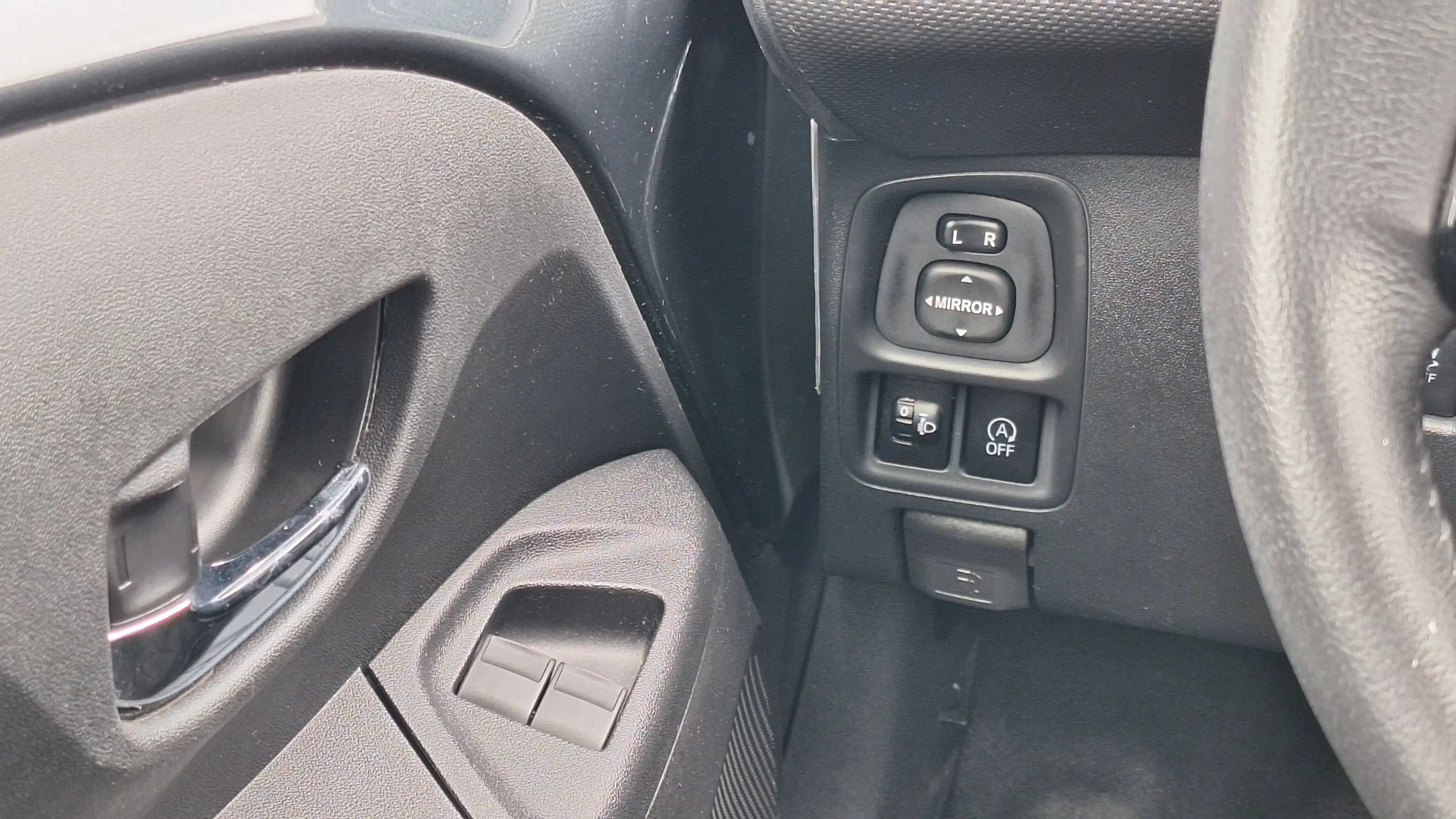 Citroen C1 1.0 VTi Shine Camera / Climate Control / Carplay Ned Auto — photo 15