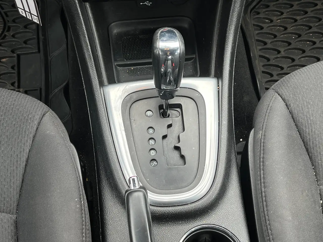Chrysler 200 снимка Chrysler 200