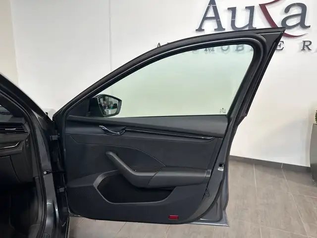 Skoda Octavia view 7