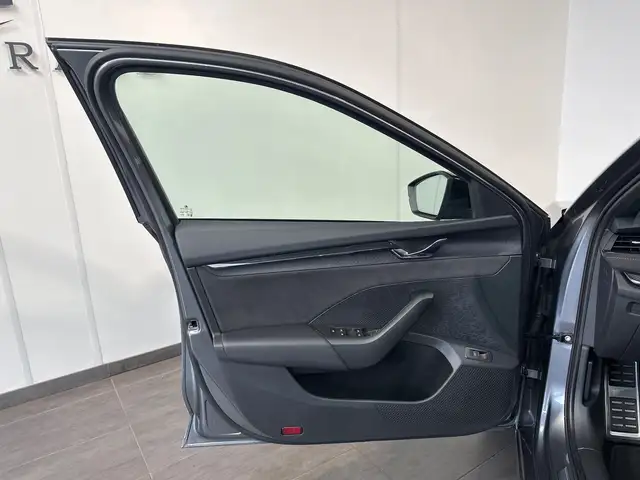 Skoda Octavia view 6