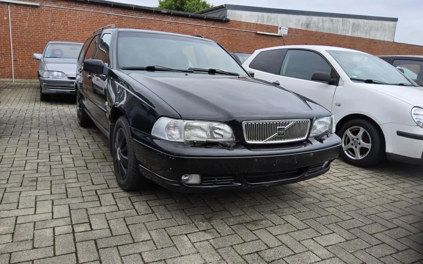 Volvo V70 2.5 Černá - 2