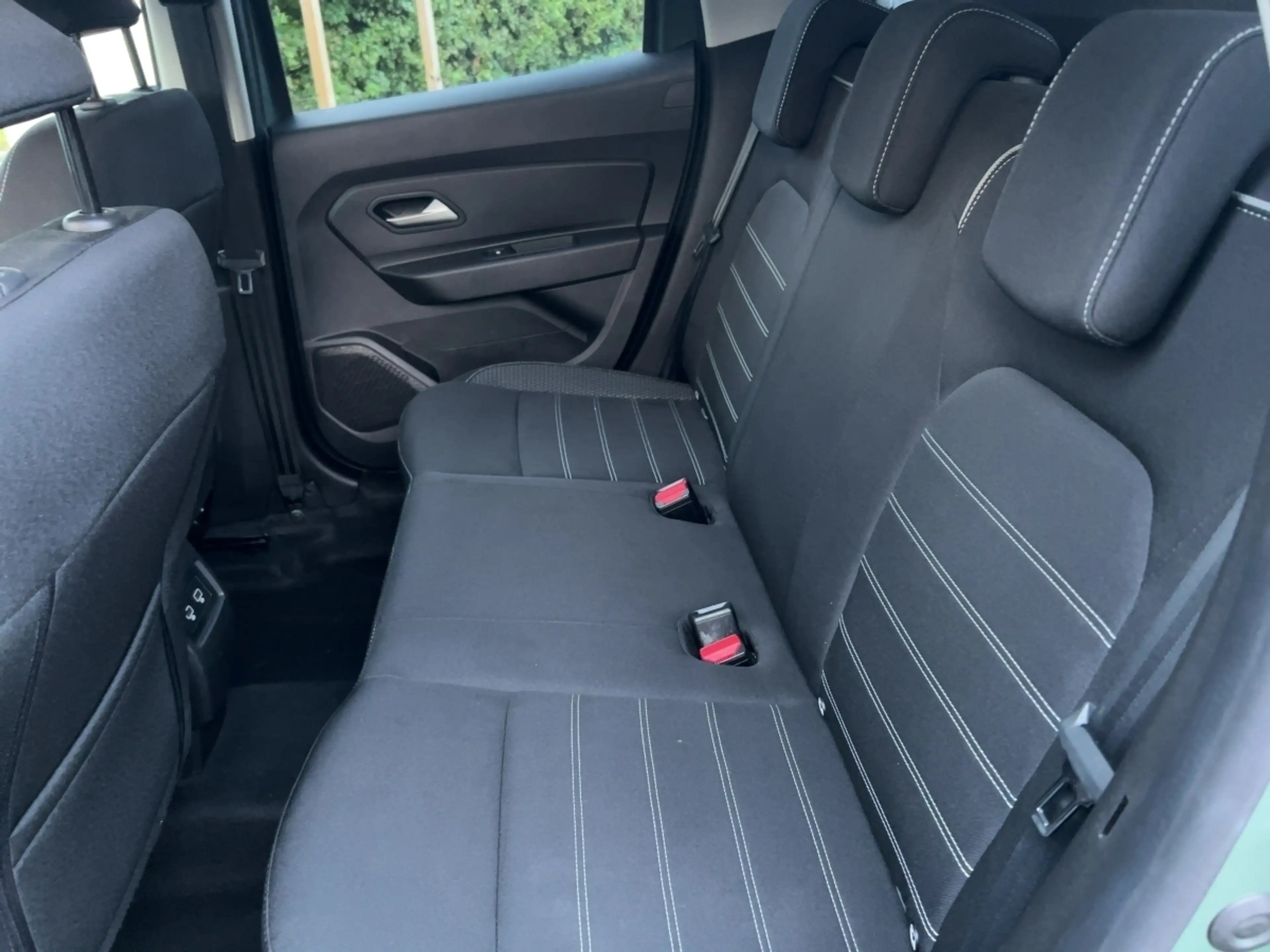 Dacia Duster TCe 150 EDC Journey 2WD *Automatik* — photo 12