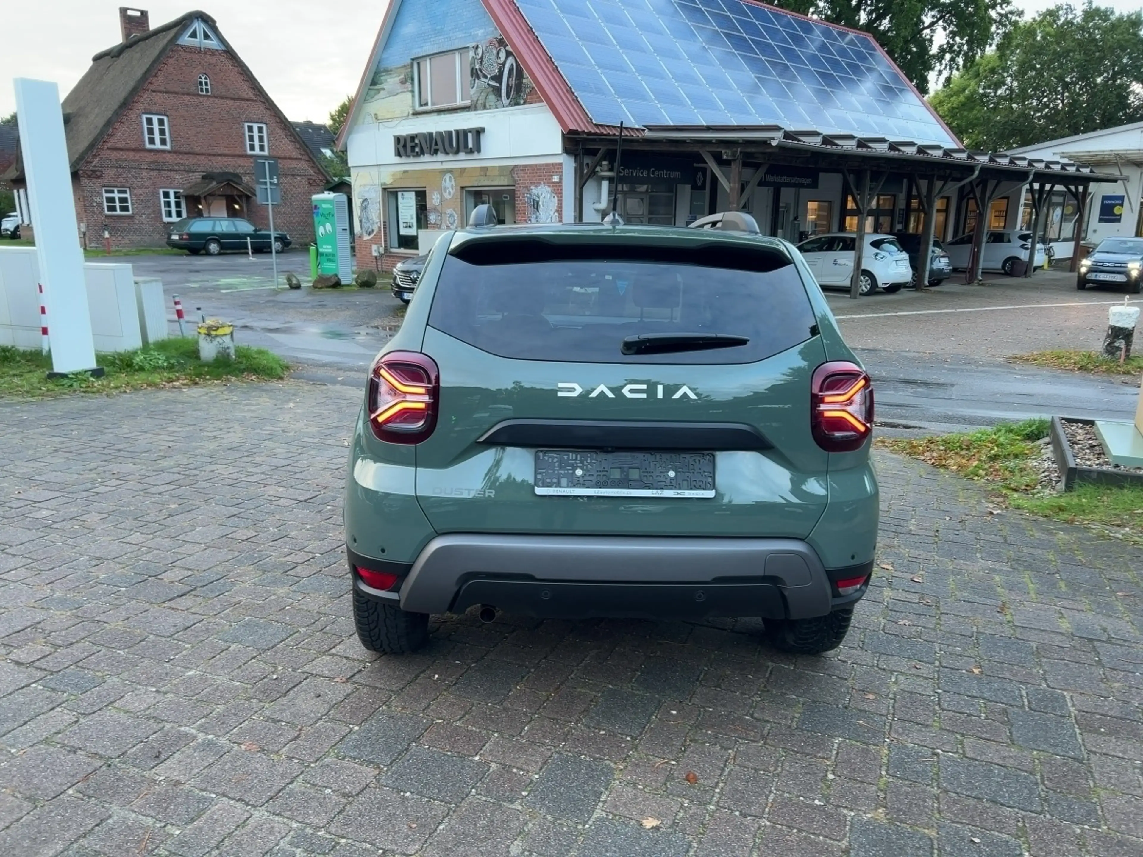 Dacia Duster TCe 150 EDC Journey 2WD *Automatik* — photo 3