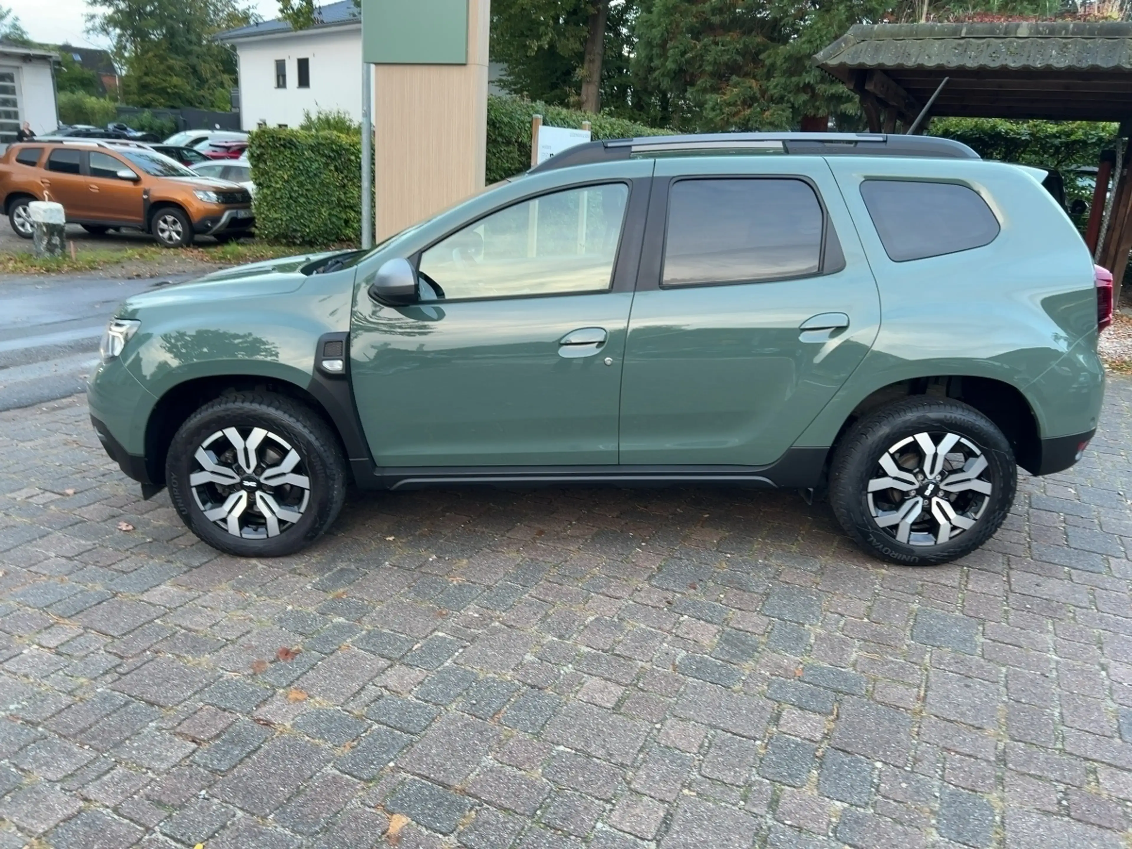 Dacia Duster TCe 150 EDC Journey 2WD *Automatik* — photo 2