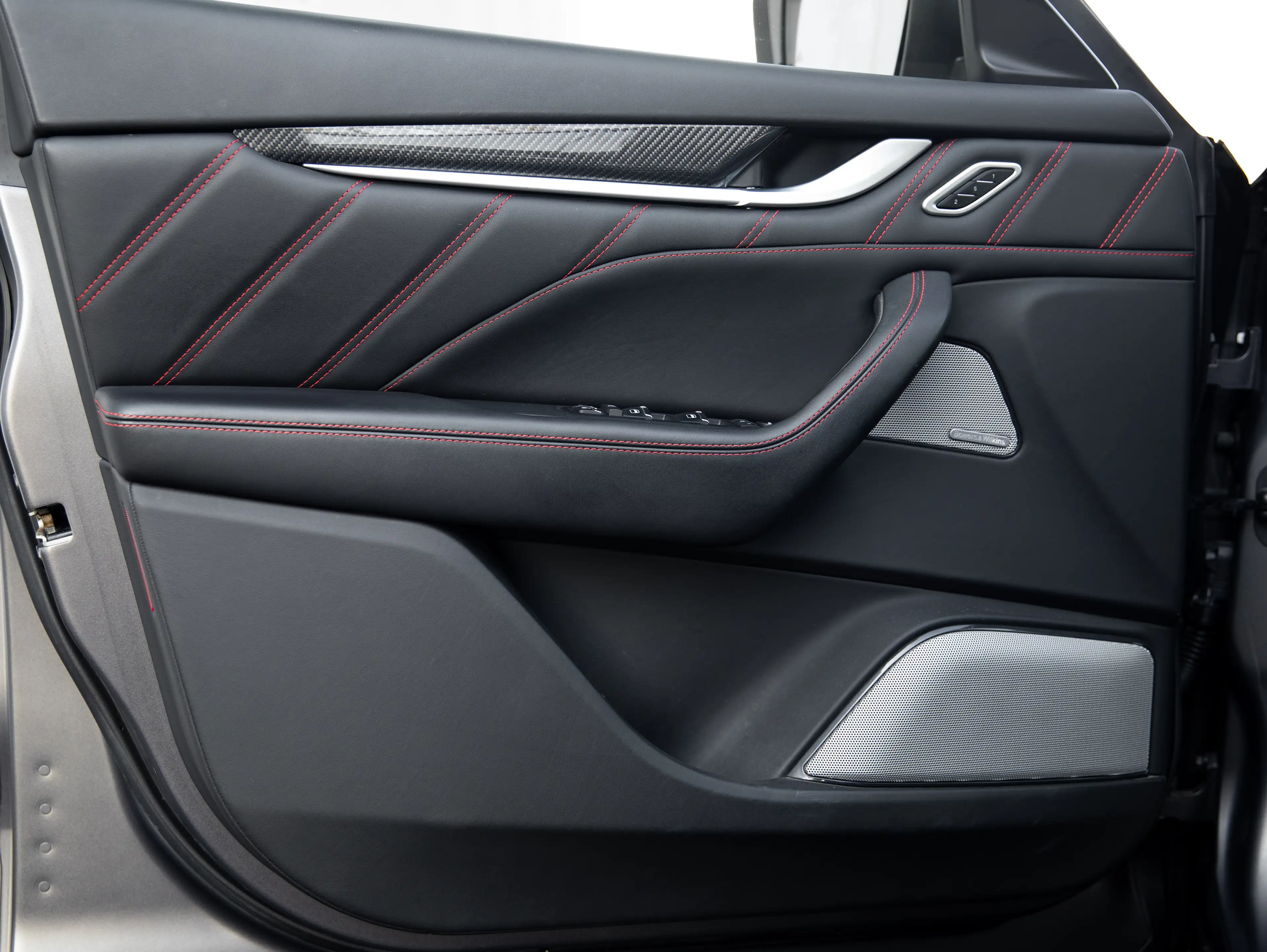 Maserati Levante SQ4 VULCANO 'ONE OF 150' - LIMITED EDITION — photo 6