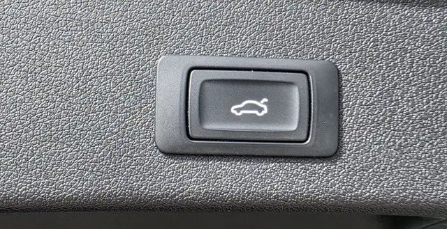 Audi SQ5 view 9