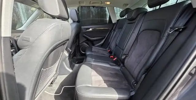 Audi SQ5 view 12