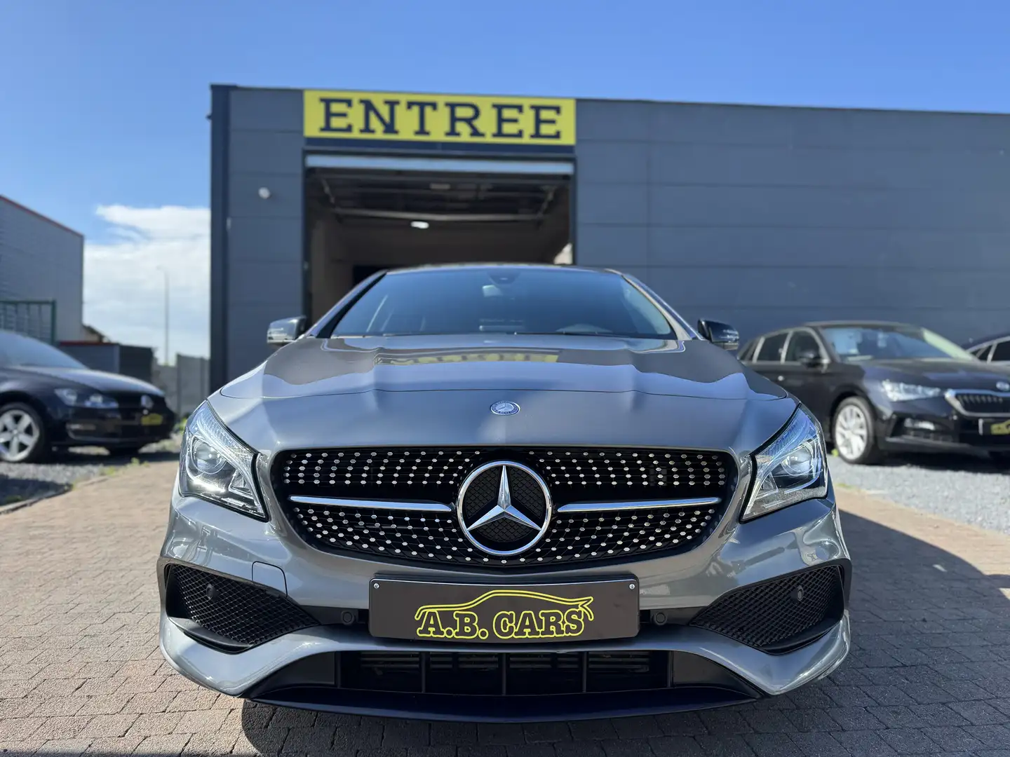 Mercedes-Benz CLA 200 d *AMG LINE *GARANTIE 12MOIS*1ER PROPRIÉTAIRE Gris - 2