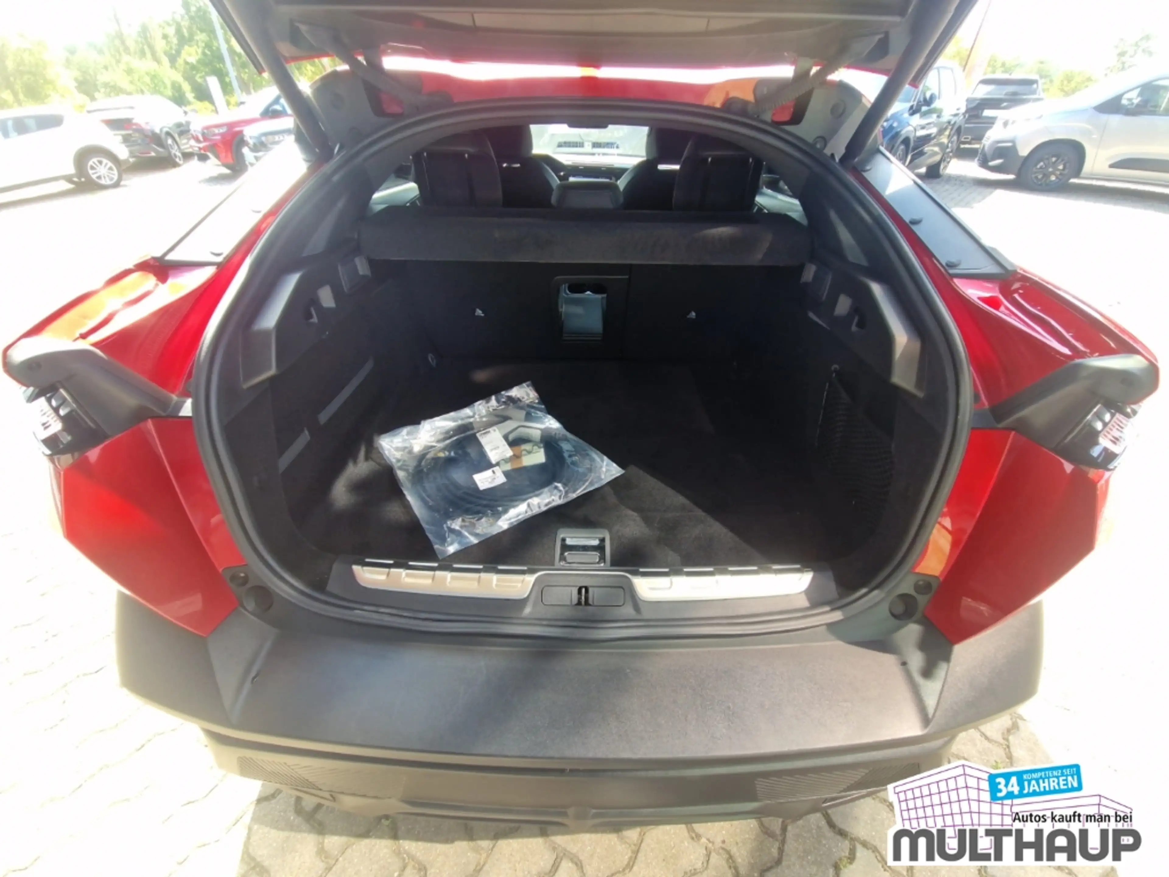 Peugeot 408 GT Plug in Hybrid 225 Leder StandHZG LED — photo 13