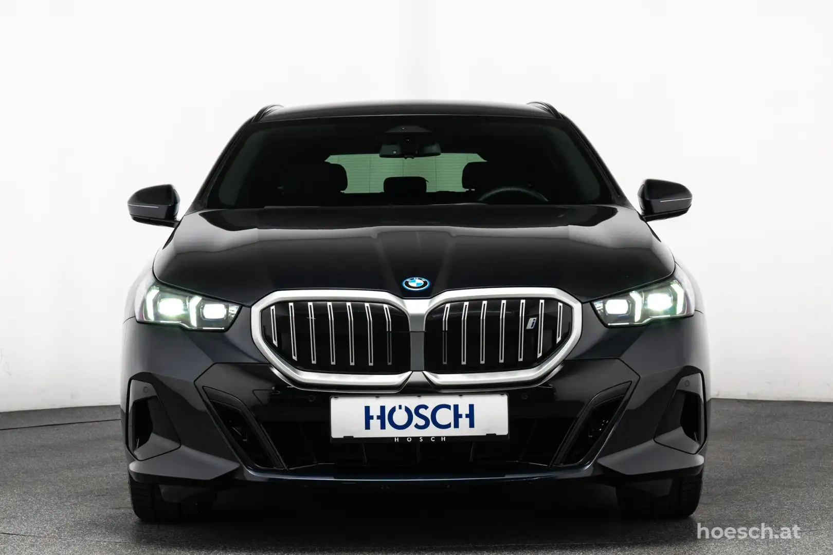 BMW i5 eDrive 40 Touring M Sport AHK 19" H&K TRAVEL++ Noir - 2
