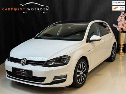 Volkswagen Golf 1.2 TSI Highline | PANO | CAMERA | PARK ASS. | LED