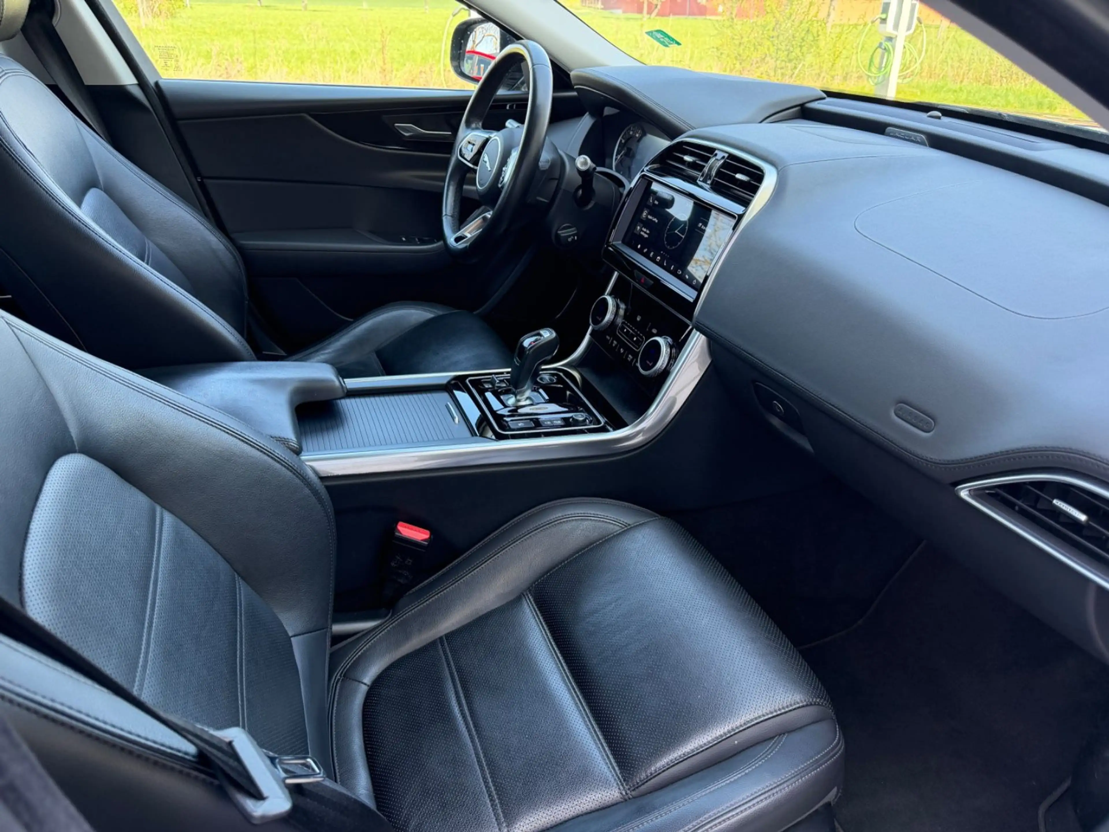 Jaguar XE S*HAGELSCHADEN*LED*SPUR* — photo 13