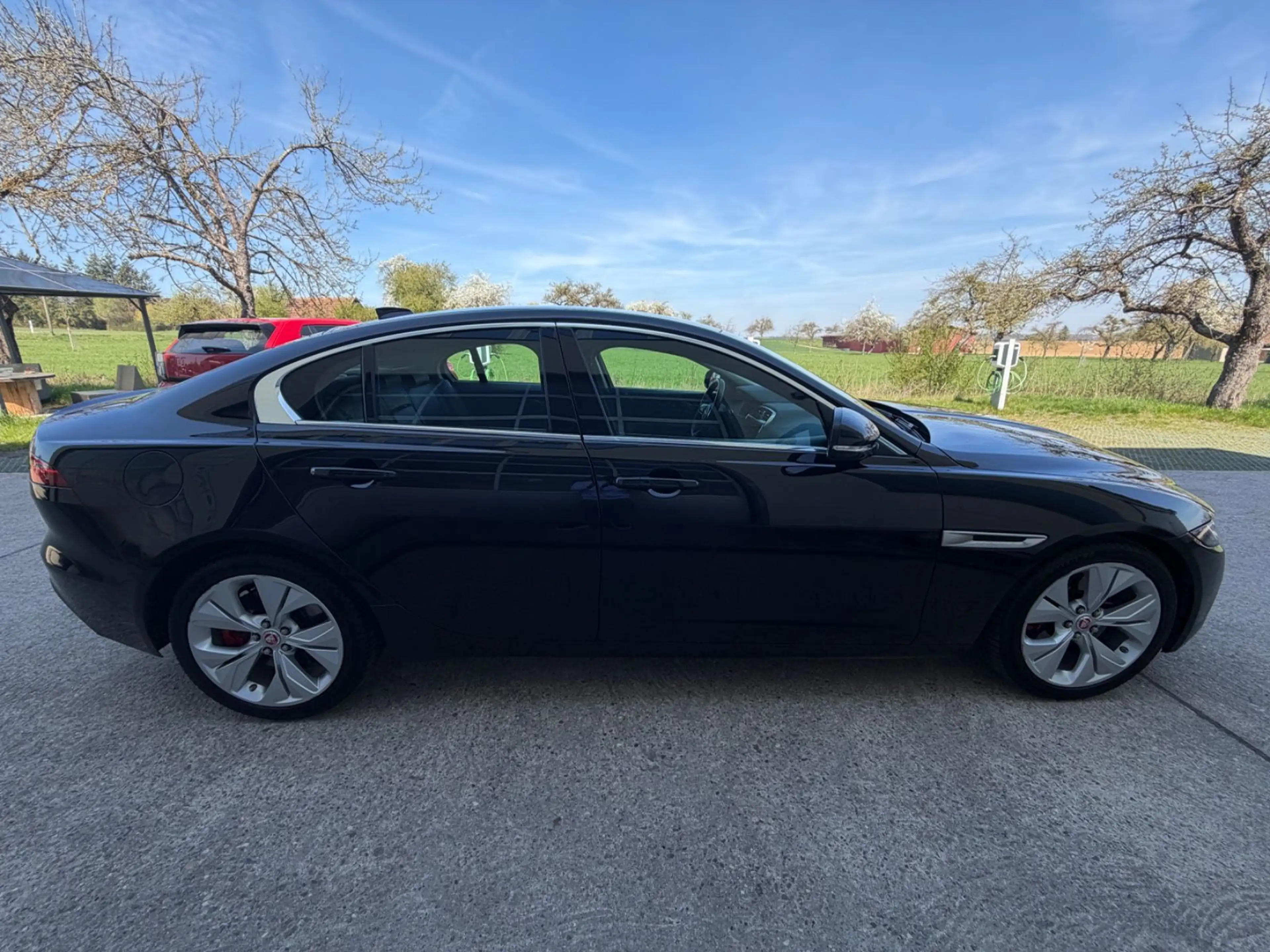 Jaguar XE S*HAGELSCHADEN*LED*SPUR* — photo 4