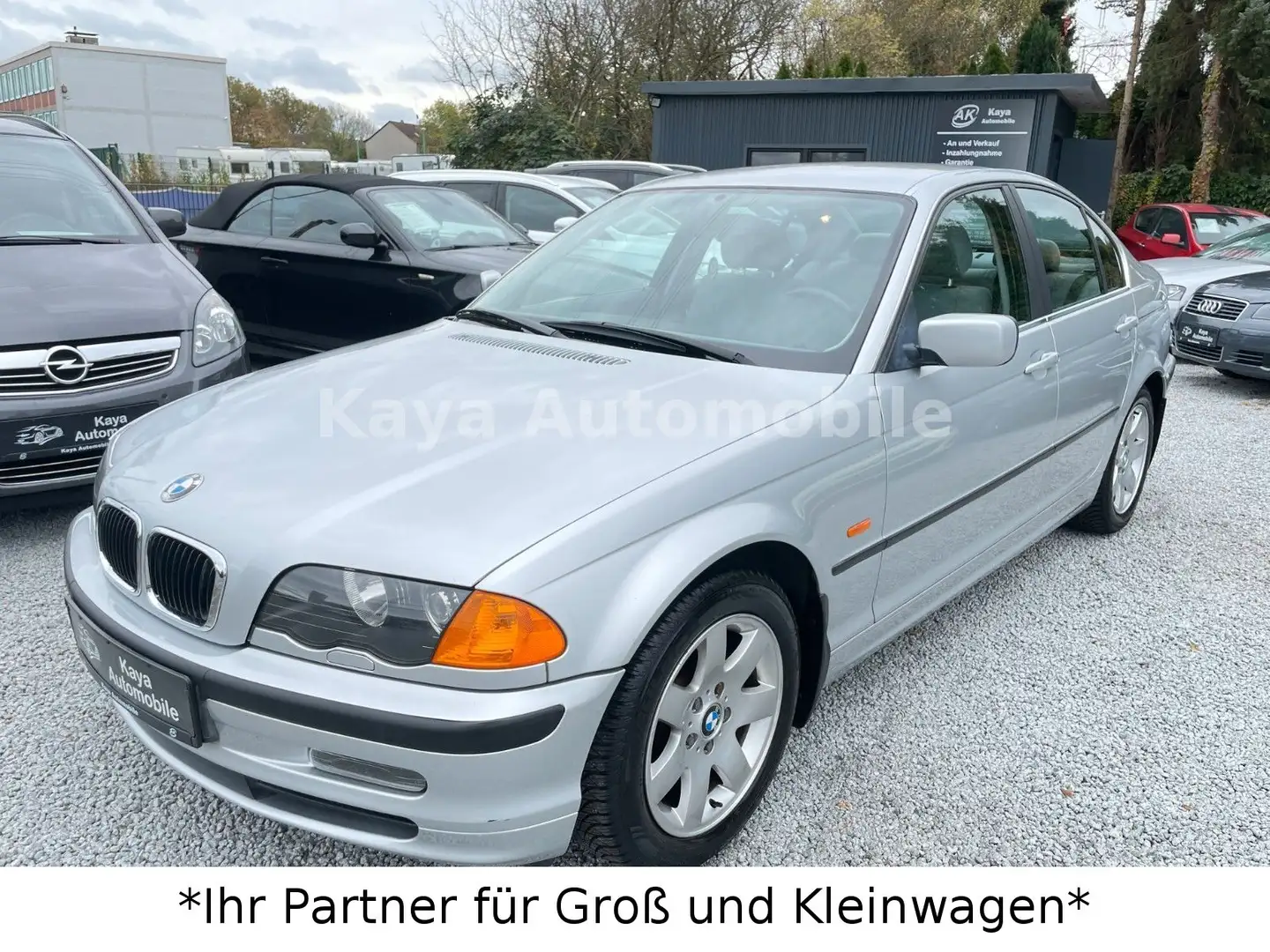 BMW 328 i Lim Automatik Xenon 1Hand 99Tkm 2 Jahre Tüv Silber - 1