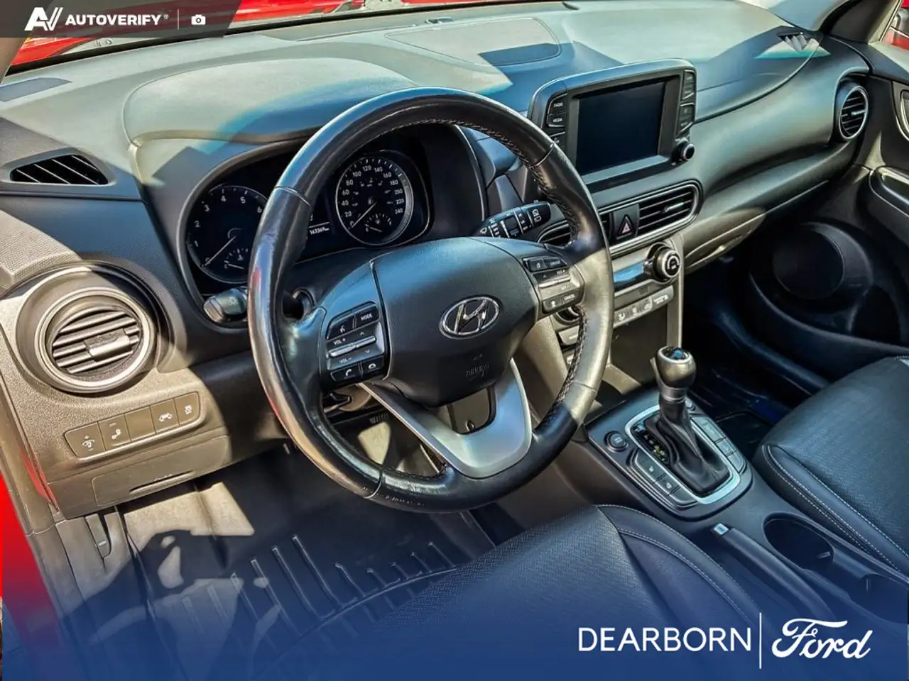 Hyundai KONA снимка Hyundai KONA