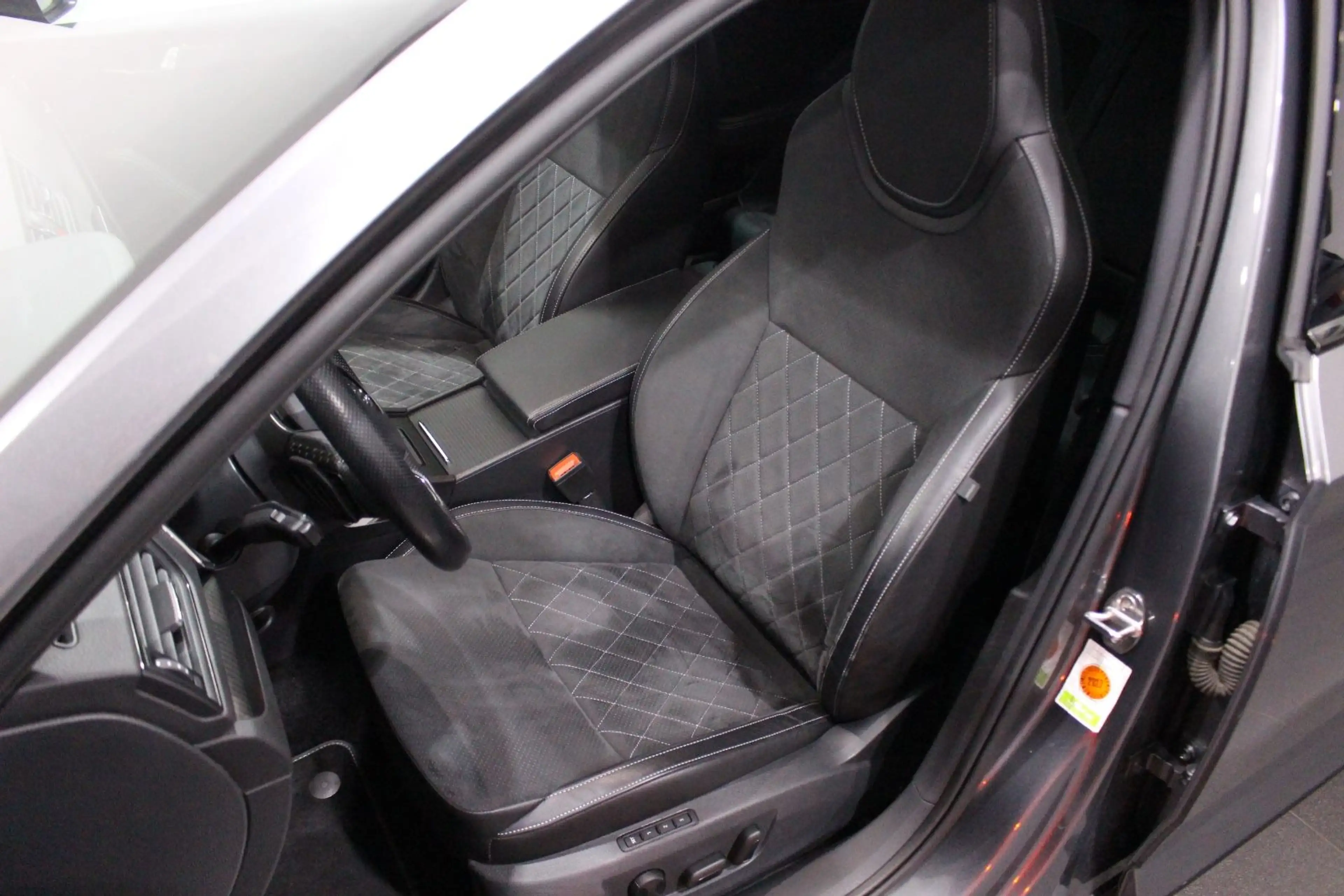 Skoda Superb Combi Sportline HAGEL DE 1H SH 19% MwSt — photo 22