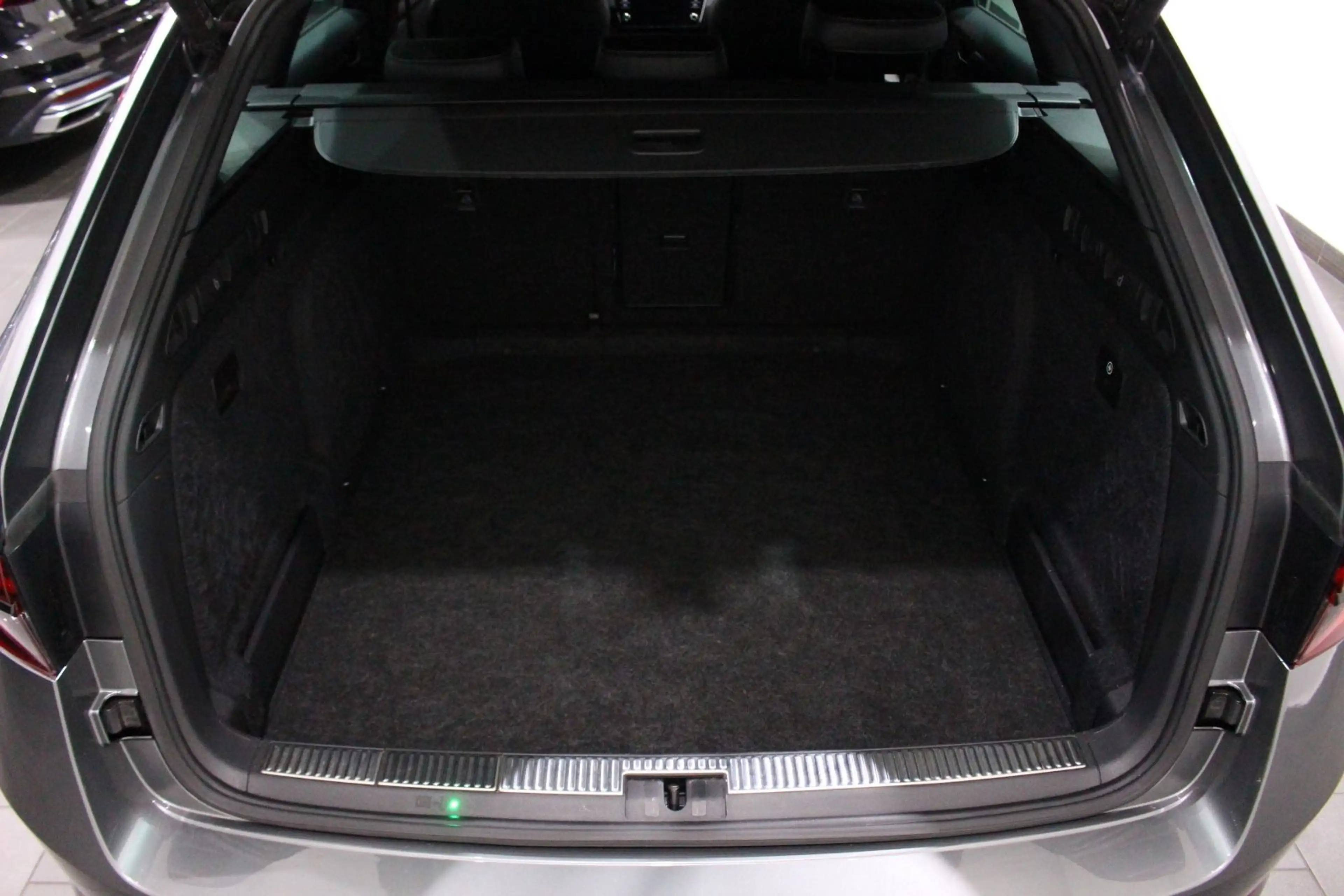 Skoda Superb Combi Sportline HAGEL DE 1H SH 19% MwSt — photo 36