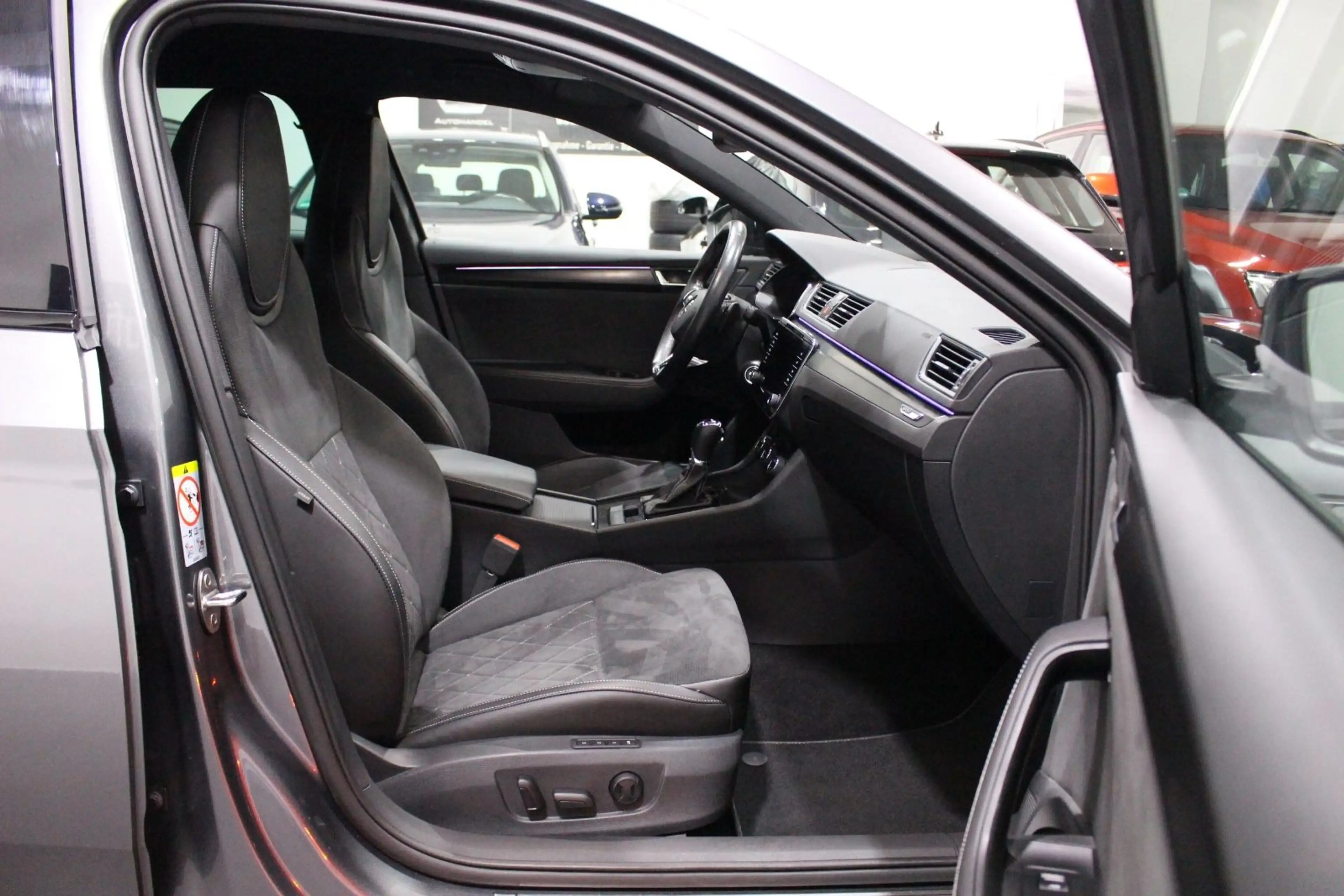 Skoda Superb Combi Sportline HAGEL DE 1H SH 19% MwSt — photo 33