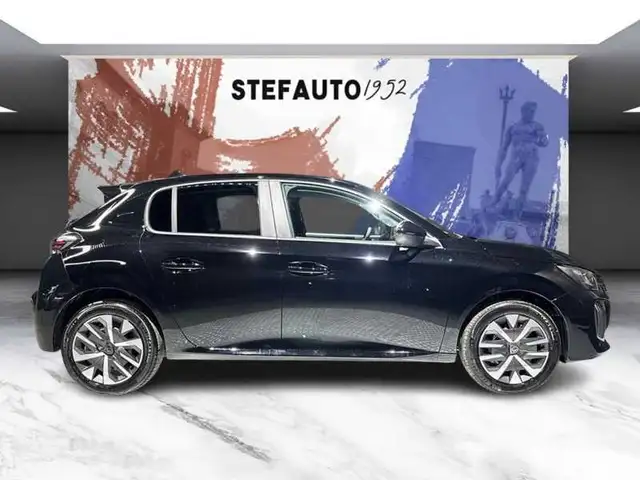 Peugeot 208 view 2