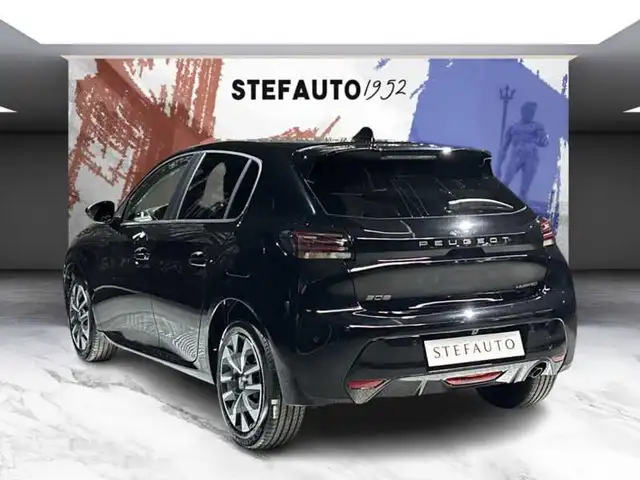 Peugeot 208 view 5