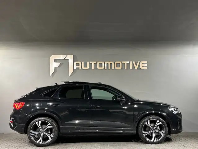 Audi Q3 view 12